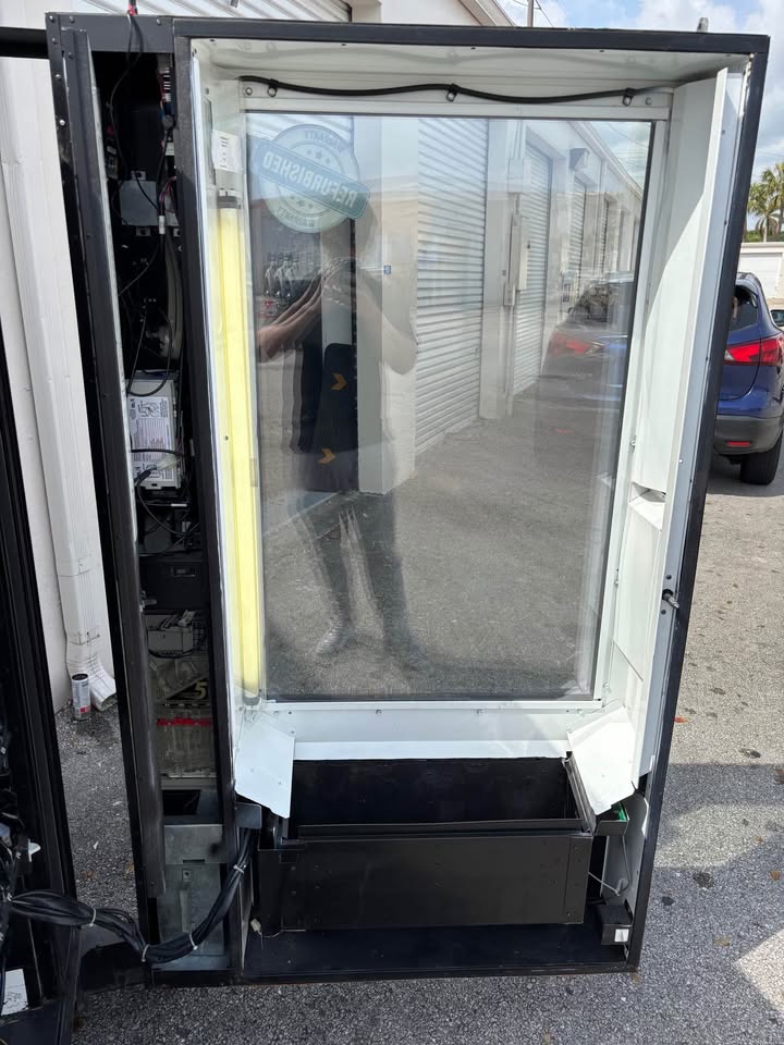 REFURBISHED AMS 39 Sensite I Combo Vending Machine