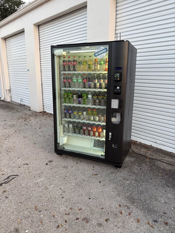 REFURBISHED Dixie Narco Bevmax 4 5800 Drink Vending Machine